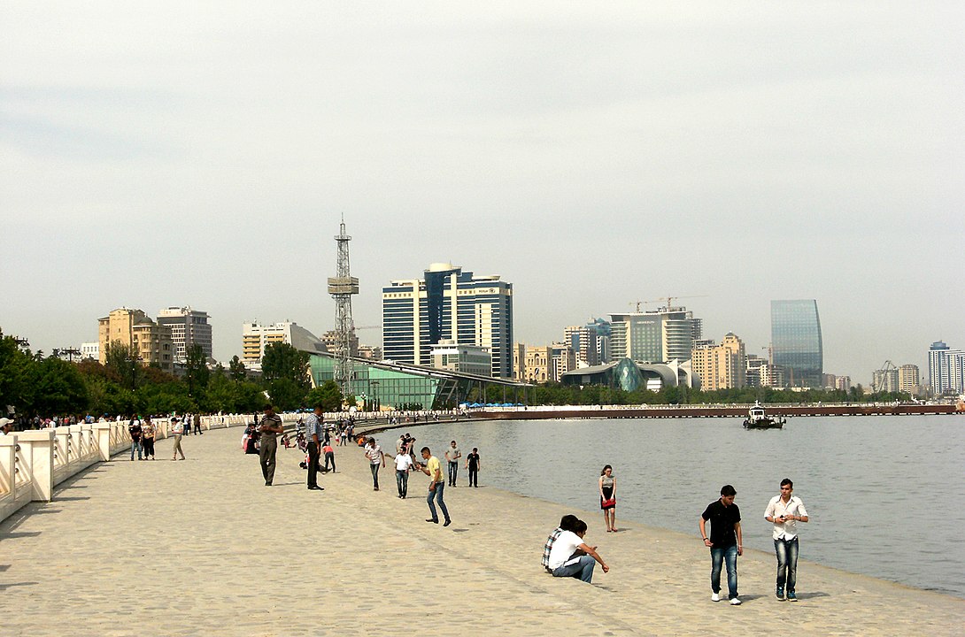 Baku seaside Boulevard by Khortan