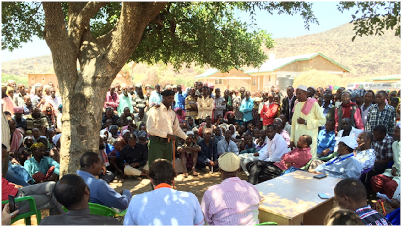 United Nations Population Fund (UNFPA) and private sector representatives in Mandera county in Northern Kenya to develop solutions with the community and the county government. (Image by Ilija Gudnitz Weber)