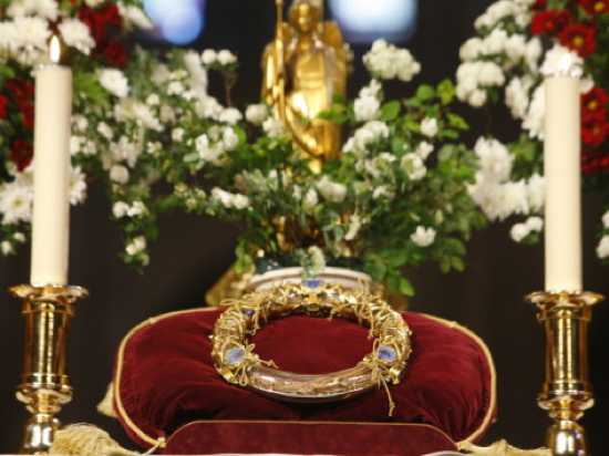 Crown of Thorns - Christ's Passion Relics at Notre Dame Cathedral Paris France Europe