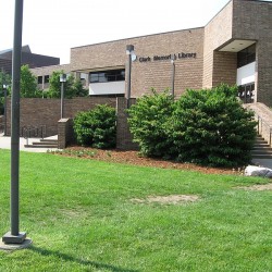 Clark Memorial Library at Shawnee State University (Photo by T. Strickland/Wikimedia Commons)