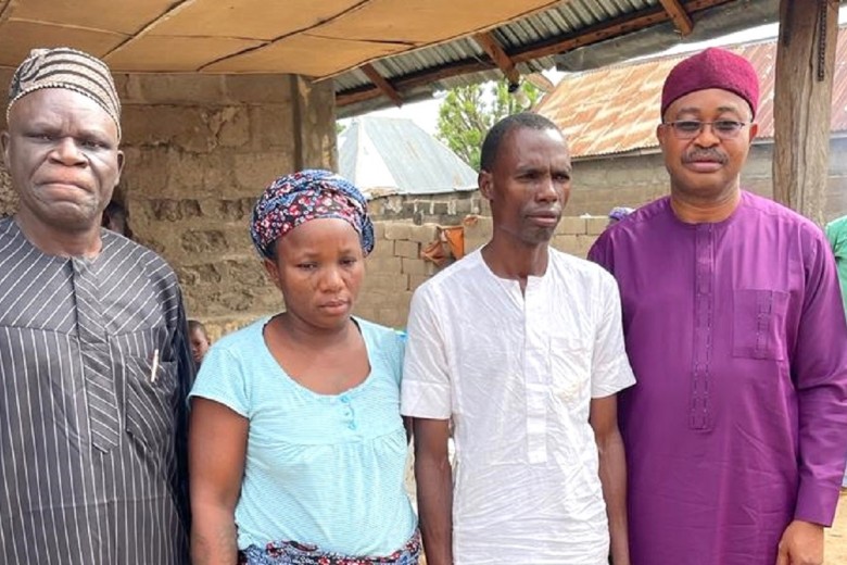 Visit to Deborah's parents by ECWA Vice President and the General Secretary (From Left to right; ECWA Vice President, Rev. Stephen Sunday Ajise; Doborah's mom and dad; and General Secretary, Rev. Yunusa Sabo Nmadu Jnr)