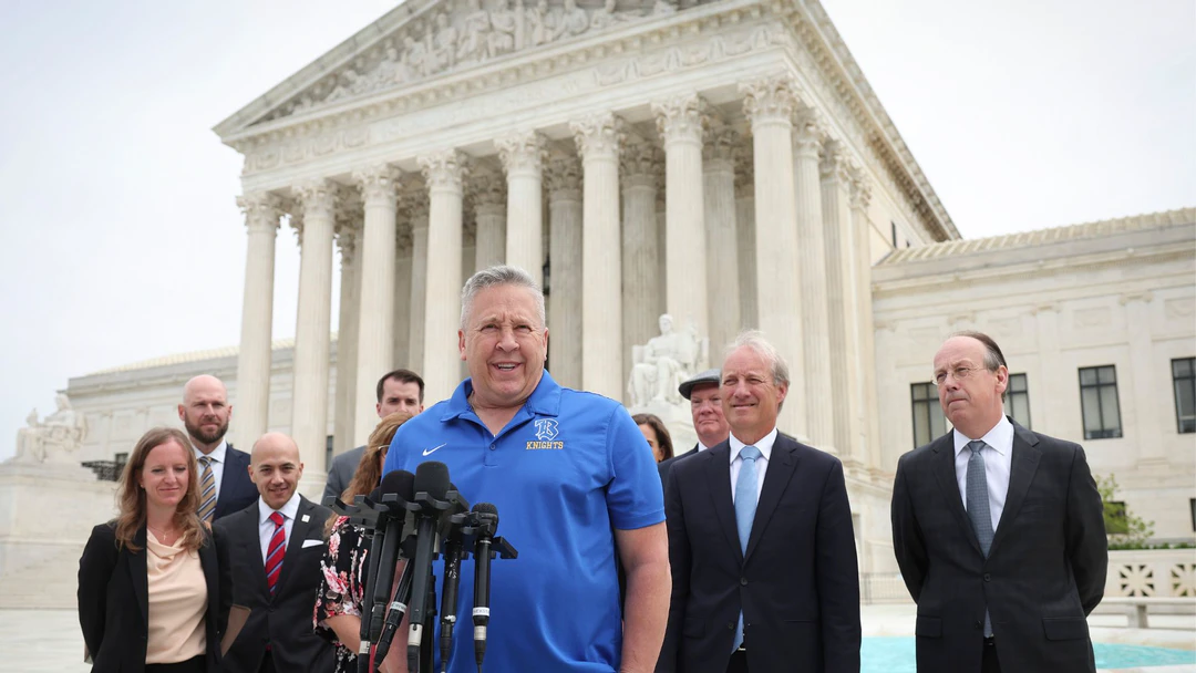 Supreme Court Rules In Favor Of Football Coach Punished For Praying After Games (Win McNamee/Getty Images)